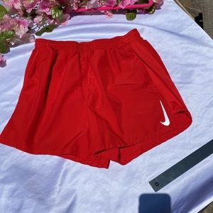 Nwot Nike Performance Dri Fit Shorts size Medium
